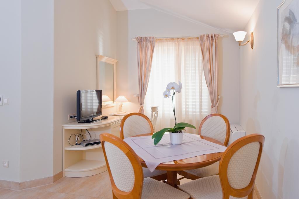 Hotel Sunceva Postelja เบรลา ภายนอก รูปภาพ